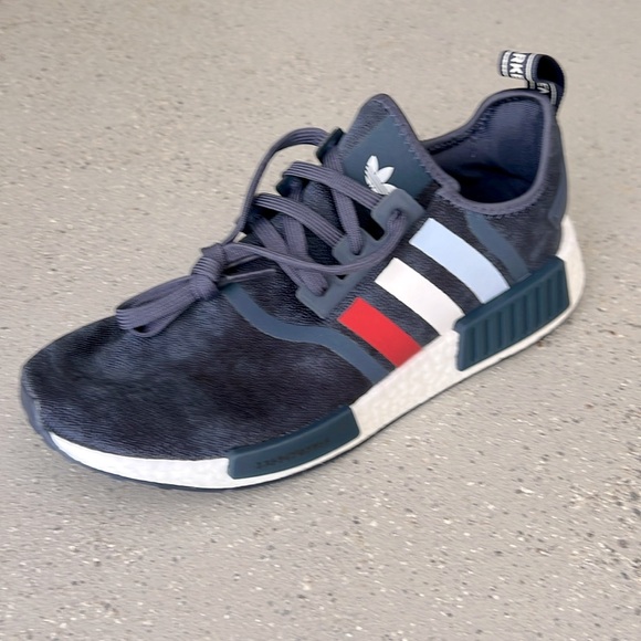 Adidas Originals NMD_R1 - Picture 4 of 14